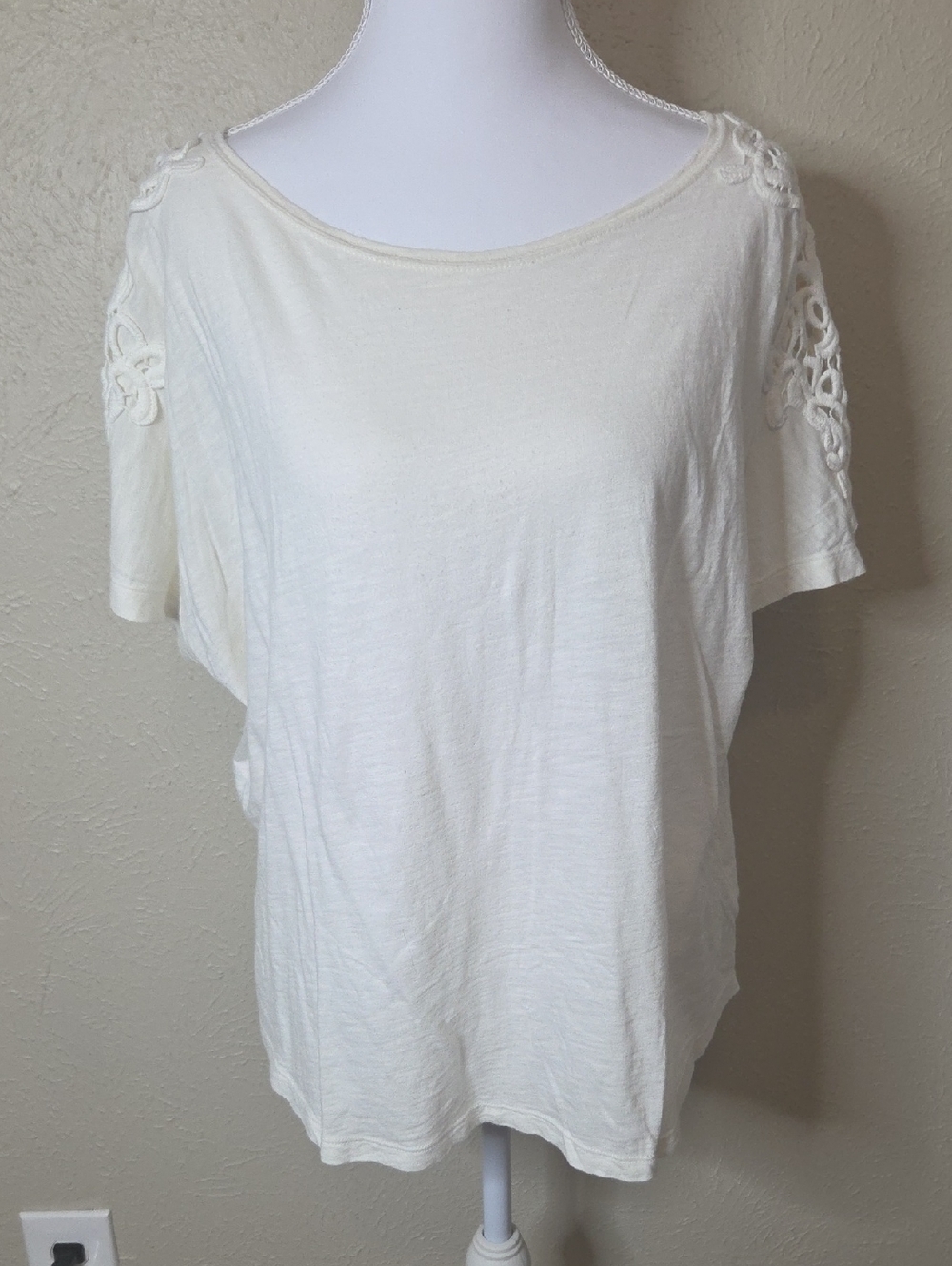 Forever 21 Cream Short Sleeve Top with Lace Shoulder Detail